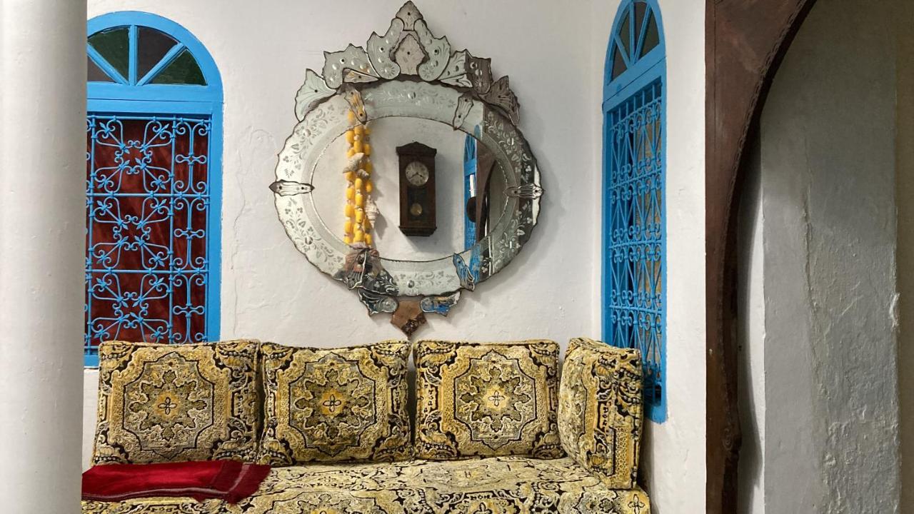 Riad Mama Aicha Асила Екстериор снимка